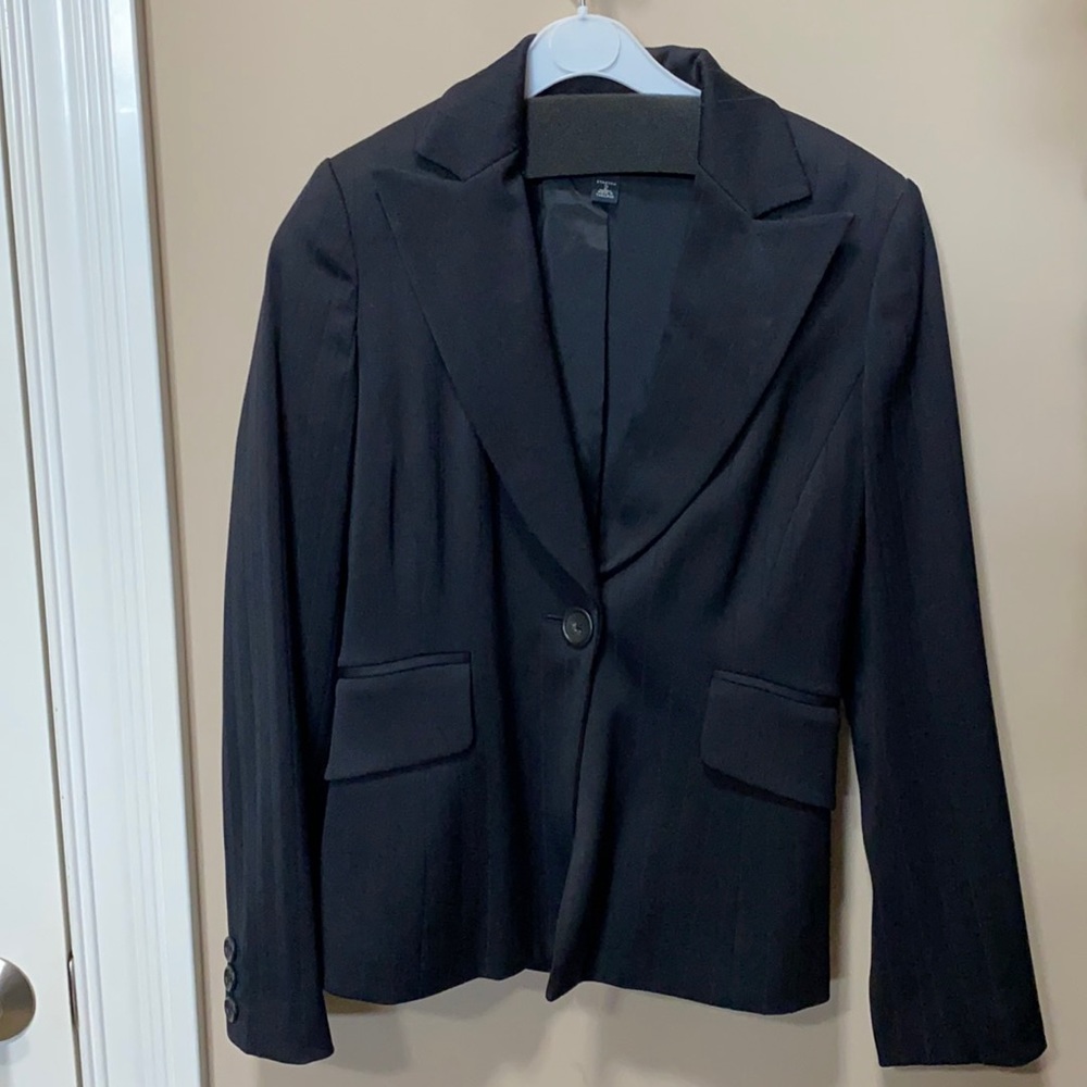 Women’s suit